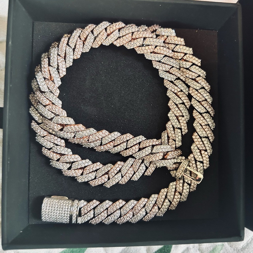 12mm Prong Cuban Chain 2 tone 22in